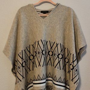 ♡Fringe / Southwestern Tan Poncho♡